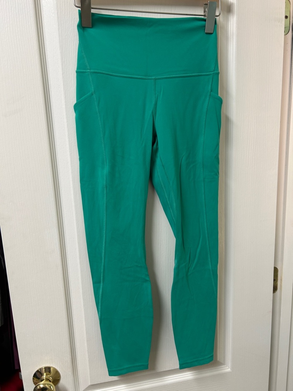 Align  Lululemon Athletica Maldives Green 25” Leggings with pockets